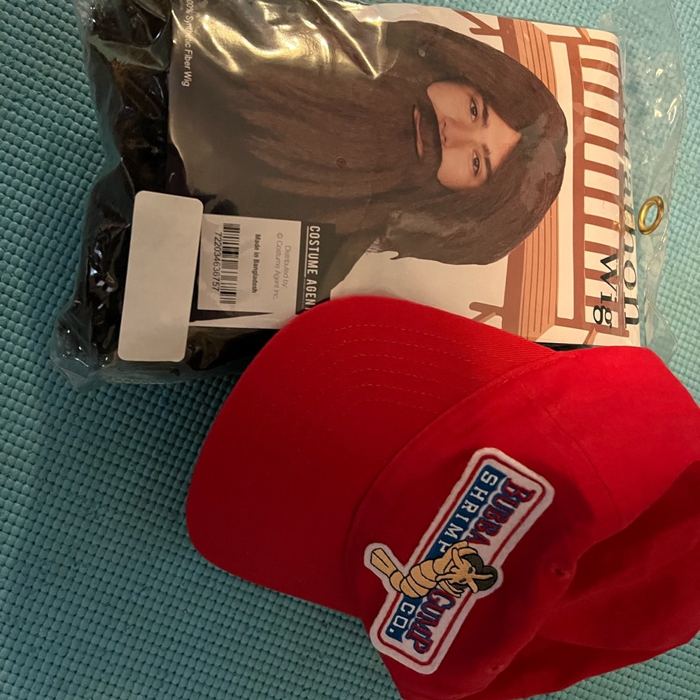 Forrest Gump running wig, beard and Bubba Gump shrimp hat